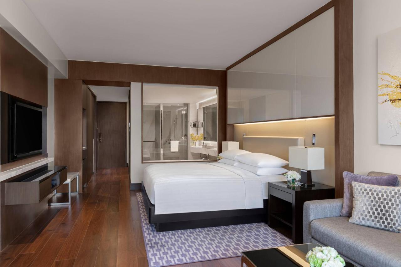 Premium Guest Room king bed or two double beds,510721818:JPEG